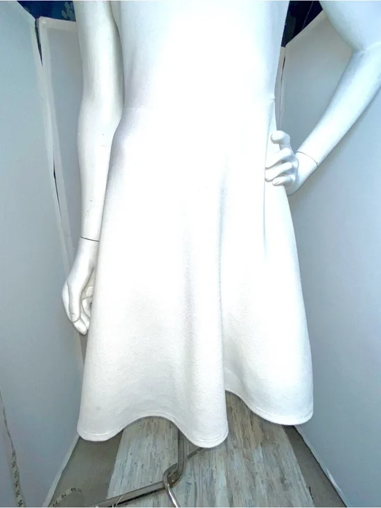 Classic Cream Sleeveless Midi Dress - Picture 8 of 11